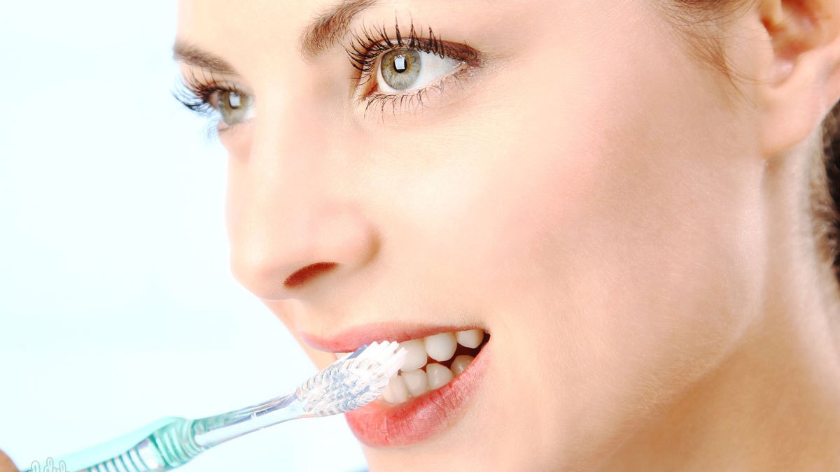 Фото: гигиену рта в стоматологии важно соблюдать для сохранения здоровья зубов и десен